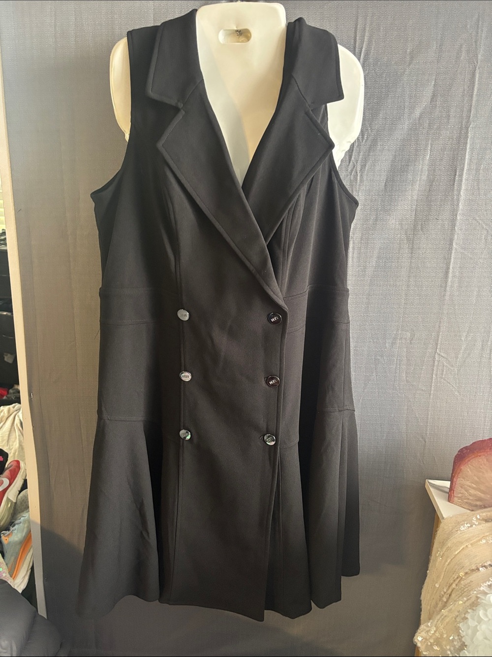DKNY Women's black sleeveless dress